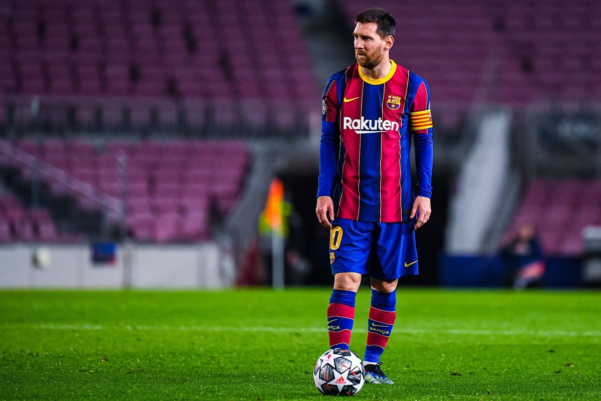 Messi đang xem xét gia hạn hợp đồng với Barca