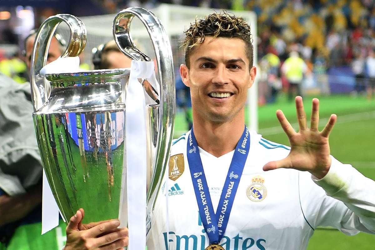 Ronaldo xem xét gia nhập PSG