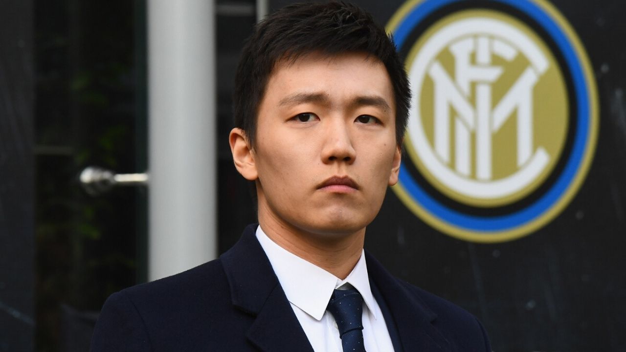 Zhang chia tay Conte vì Inter khủng hoảng tài chính