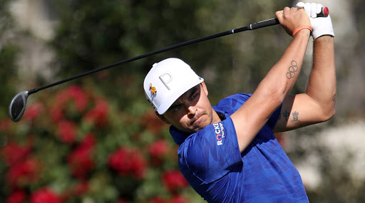 Golfer Mỹ Fowler phải đeo kính bảy màu ở sự kiện PGA Tour