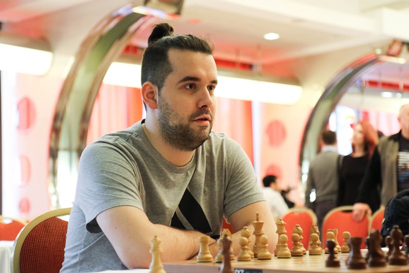 Ian Nepomniachtchi trở thành thách thức để Carlsen bảo vệ ngôi Vua cờ