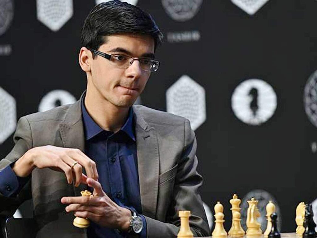 Kỳ thủ Anish Giri giành chiến thắng trong ván 11 giải cờ vua Candidates
